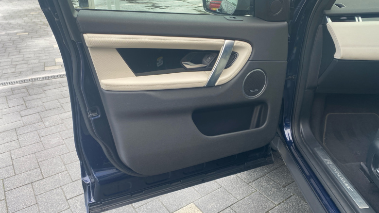 Land Rover Discovery Sport 2.0 D200 R-Dynamic SE 5dr Auto Diesel Station Wagon